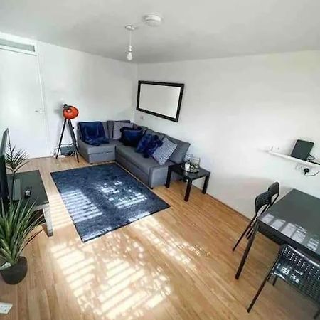 Spacious Two Bedroom Flat Londen Buitenkant foto