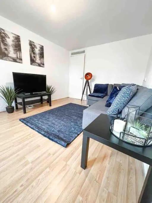 Spacious Two Bedroom Flat Londen Buitenkant foto