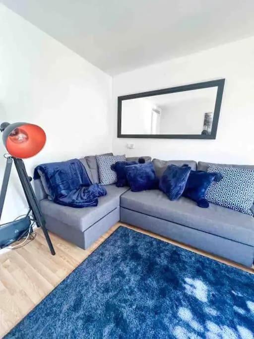 Spacious Two Bedroom Flat Londen Buitenkant foto